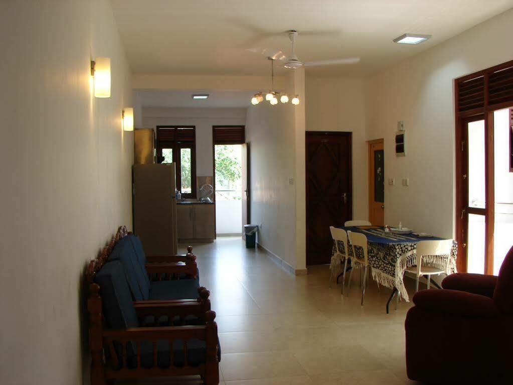 Ocean Breeze Apartment Коломбо Екстер'єр фото