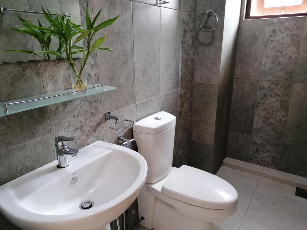 Ocean Breeze Apartment Коломбо Екстер'єр фото